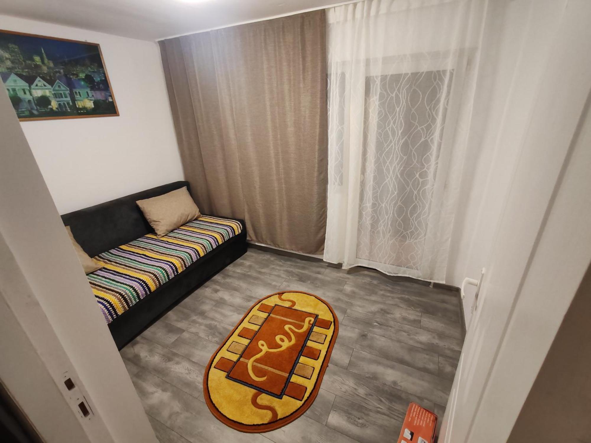 Trei Insule Home Arad Exteriör bild