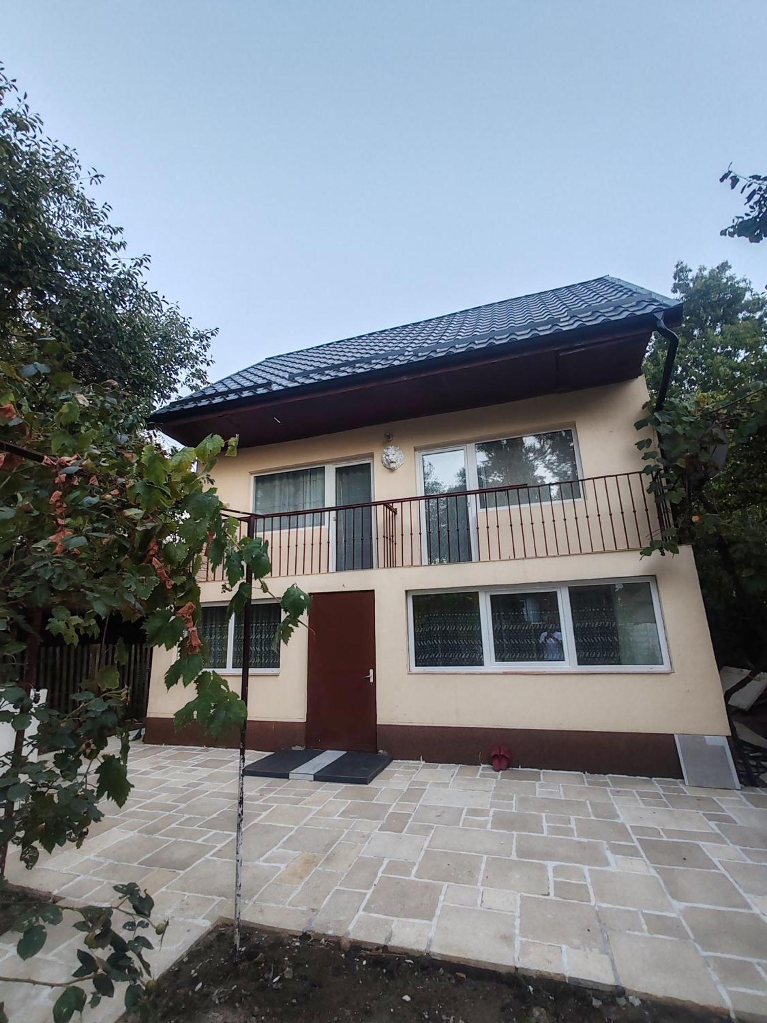 Trei Insule Home Arad Exteriör bild
